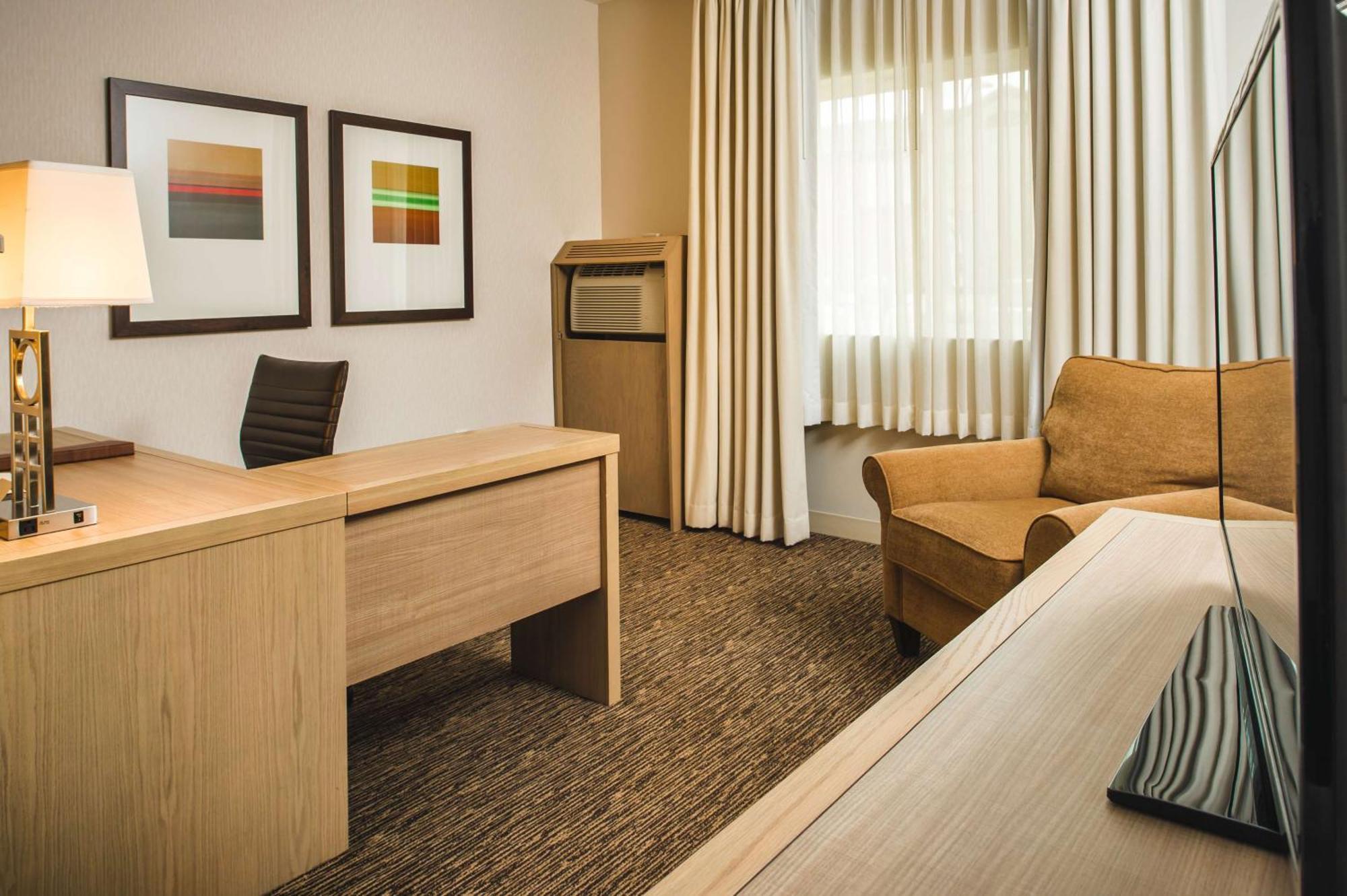 Doubletree By Hilton Olympia Hotell Exteriör bild