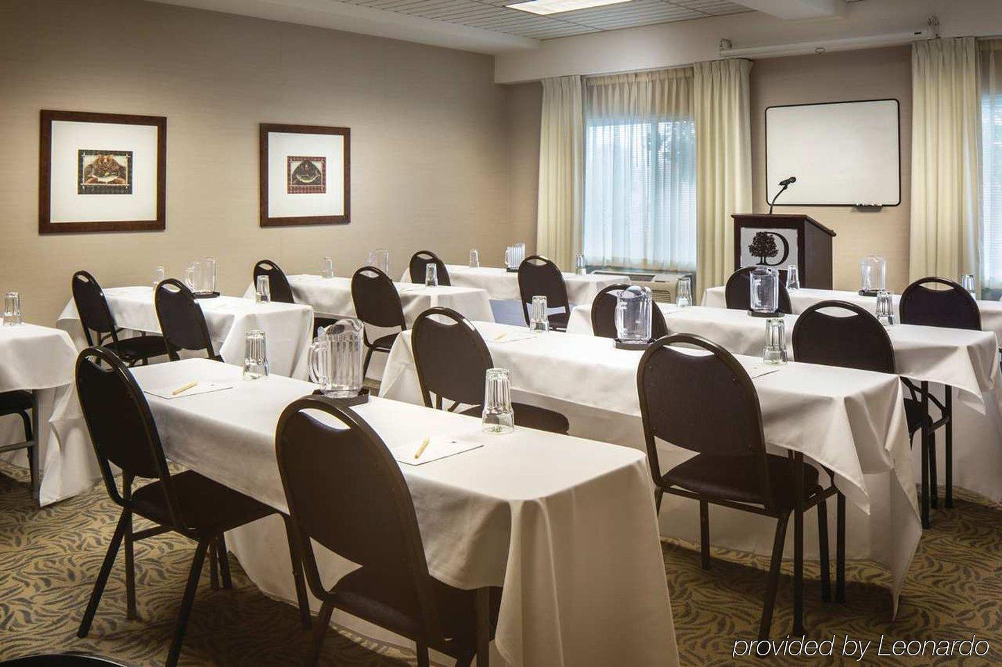 Doubletree By Hilton Olympia Hotell Exteriör bild